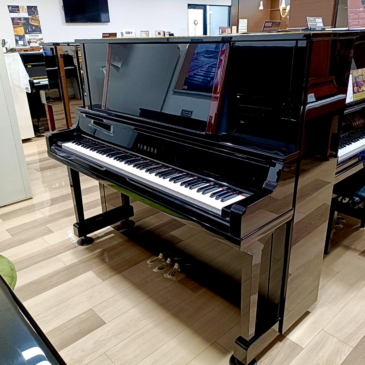 中古アップライトピアノ 【ヤマハ／YU5】消音機能付  愛知サロン